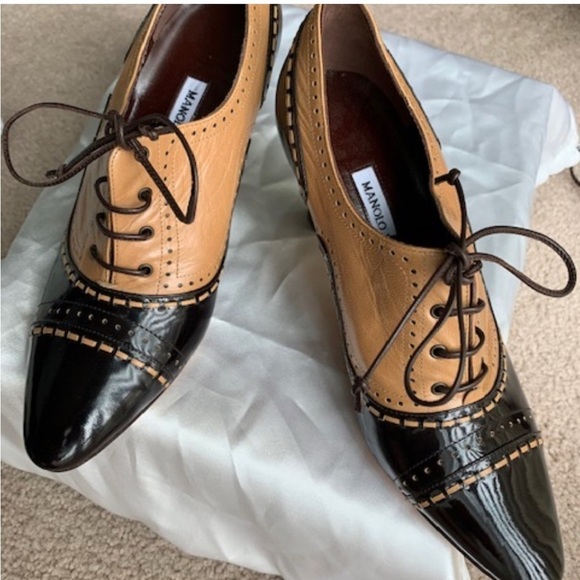 Manolo Blahnik Black and Tan Heels - Picture 1 of 12